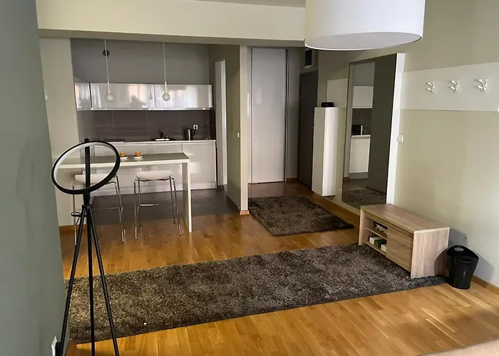 Center Apartment *